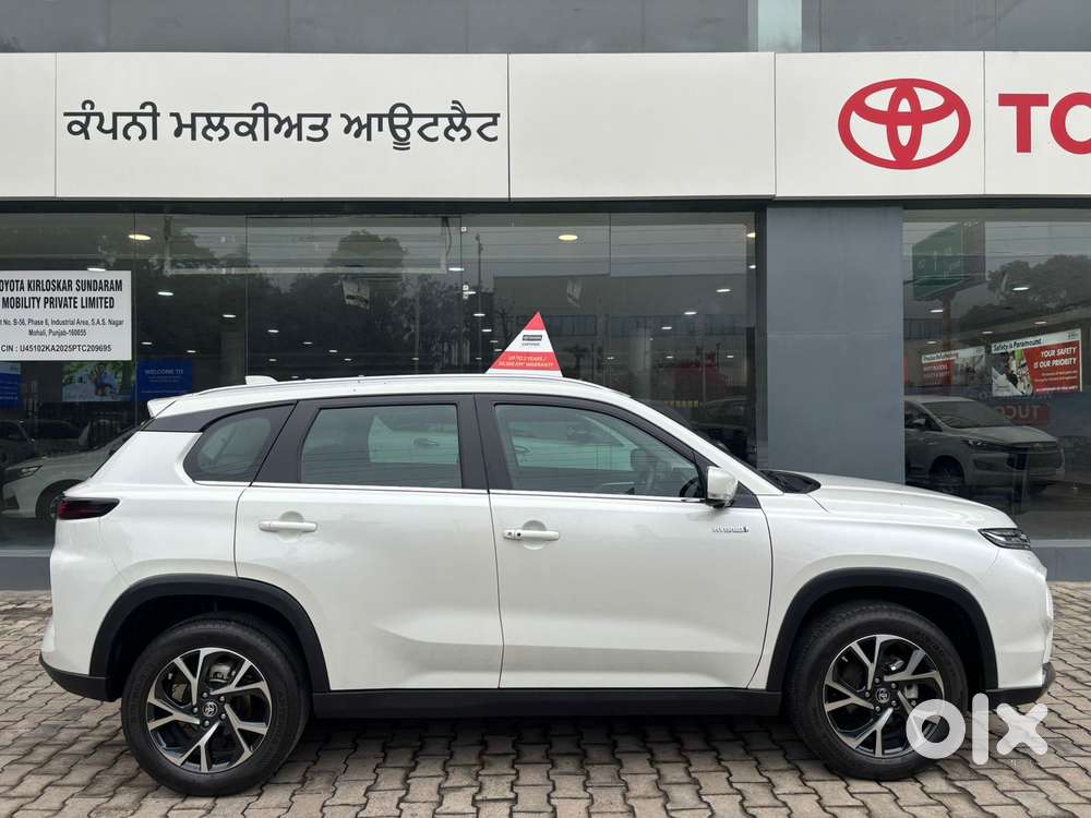 Toyota Urban Cruiser Hyryder 1.5 V Neo Drive At, 2024