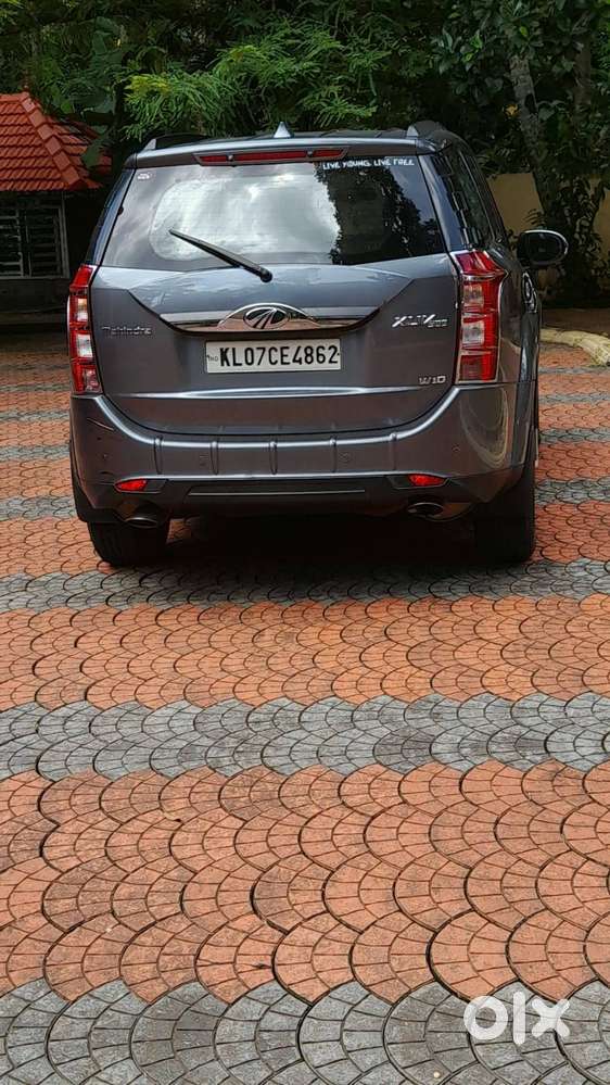 Xuv 500 W10