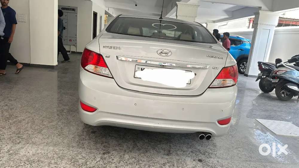 Hyundai Verna 2011