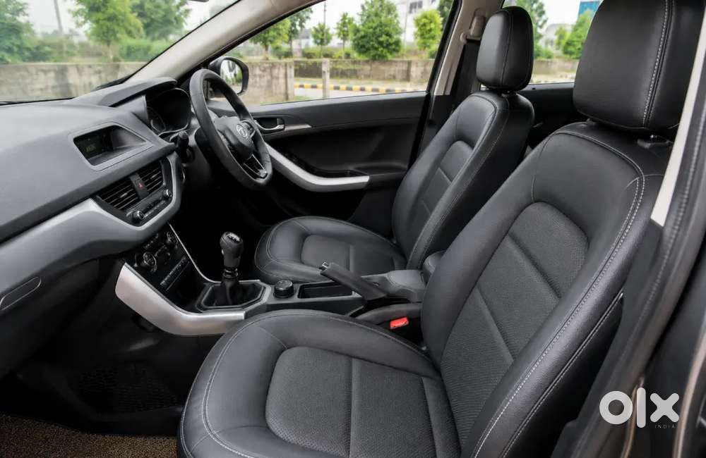 Tata Nexon Sunroof  Dayton Grey  Excellent Condition  Petrol Manual