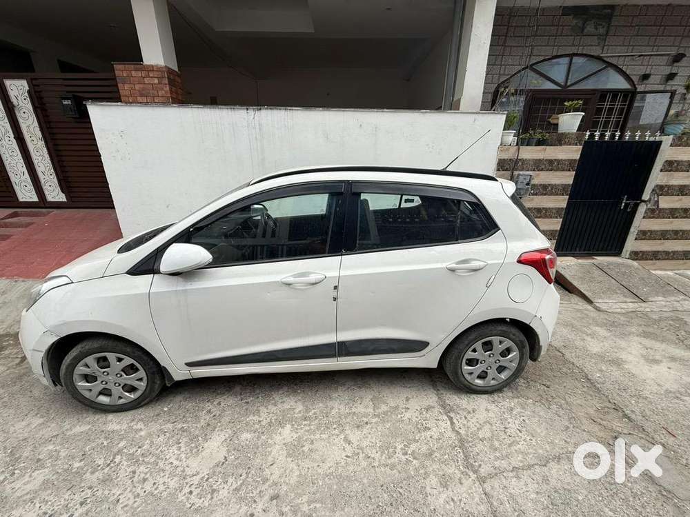 Hyundai Grand I10 2015 Petrol 40497 Km Driven
