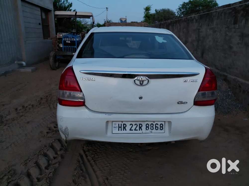 Toyota Etios 2011 Diesel 180000 Km Driven