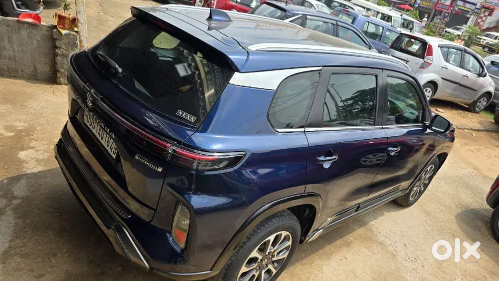 2023maruti Suzuki Grand Vitara Strong Hybrid Batter+petrol 35kmpl