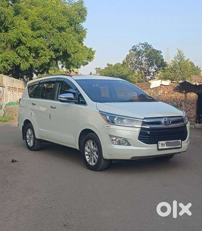 Toyota Innova Crysta 2.8 Zx At 7 Seater, 2017