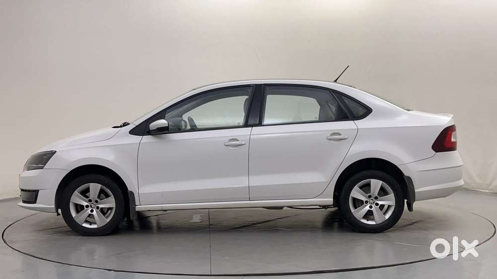 Skoda Rapid 1.6 Mpi At Style, 2017, Petrol