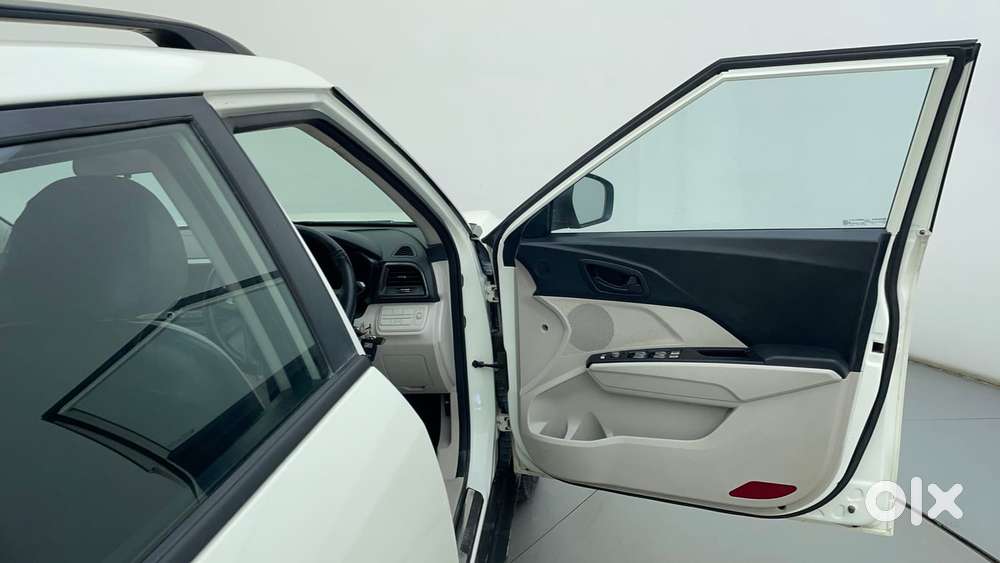 Mahindra Xuv300 W6, 2021, Petrol