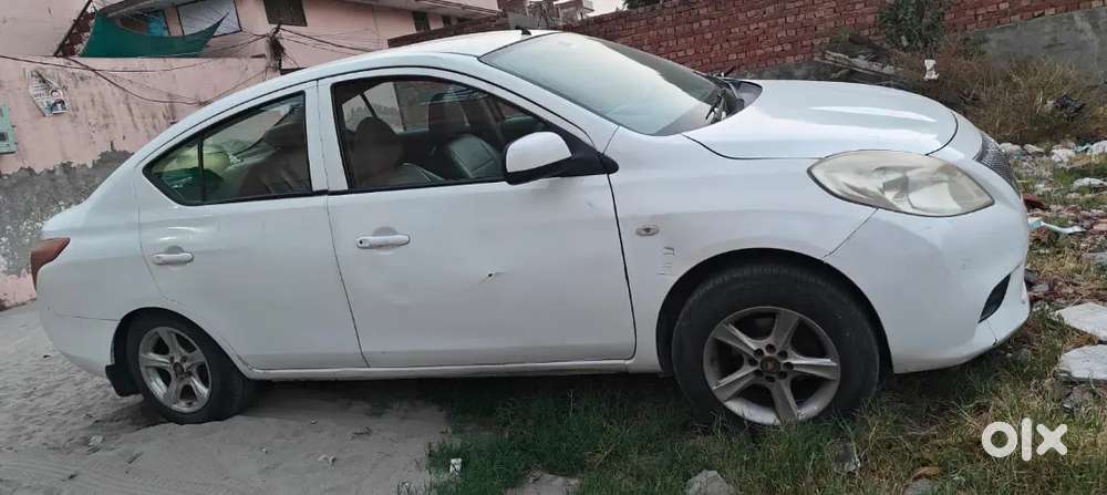 Nissan Sunny 2014