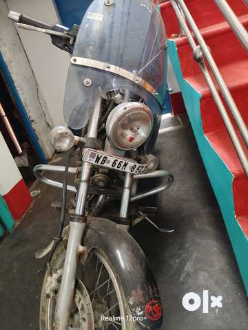 Old avenger 220 hotsell