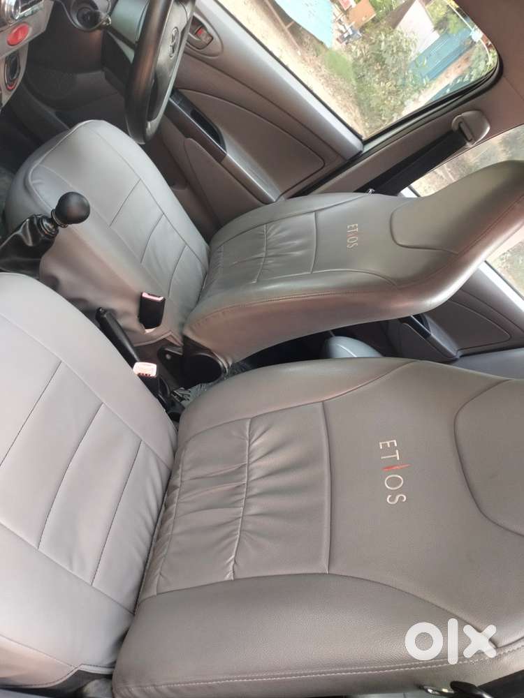 Toyota Etios Cross 2011