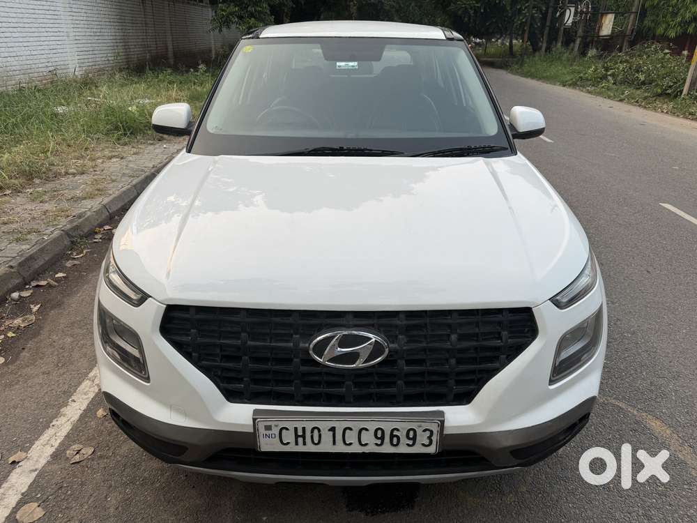 Hyundai Venue E, 2021, Petrol