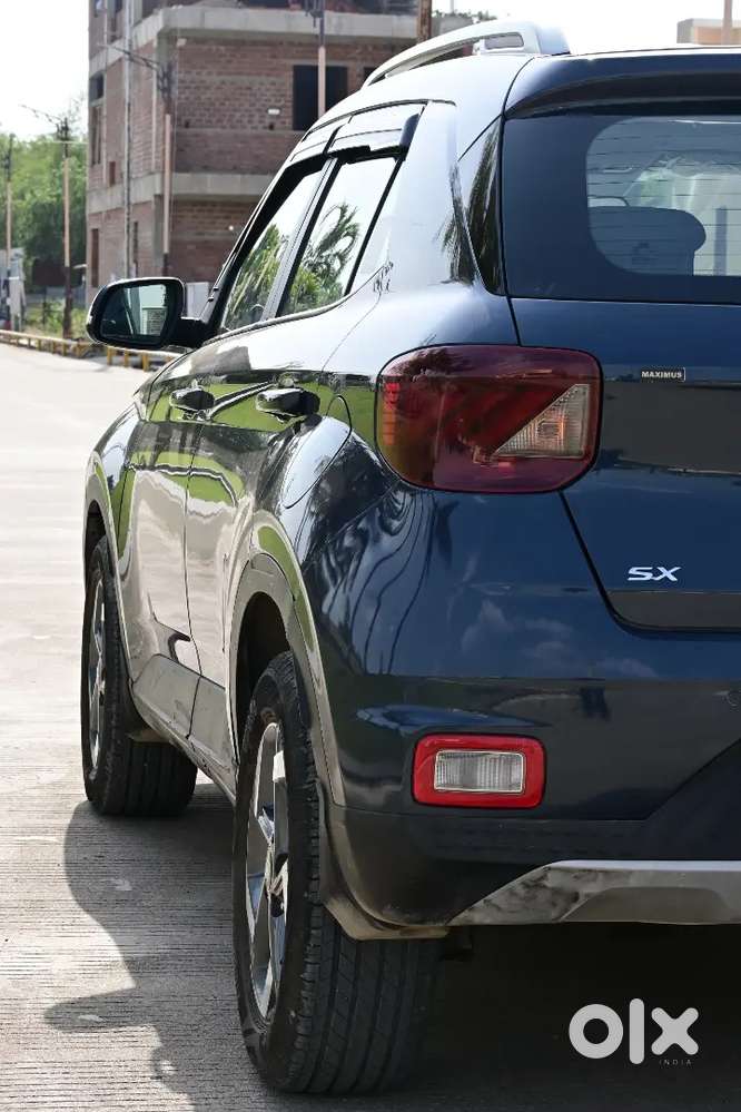 Hyundai Venue 2021 Diesel Well Maintained