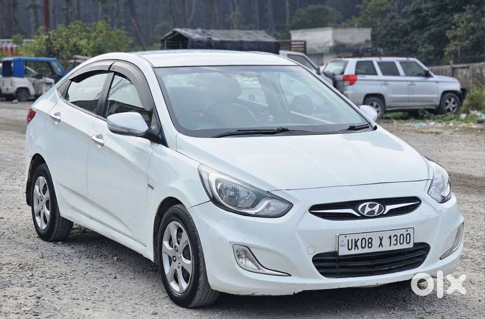 Hyundai Verna Fluidic 1.6 Vtvt Sx, 2012, Petrol