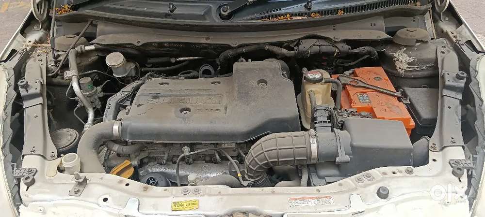 Dzire Vdi 1st Owner 2013 White Colour