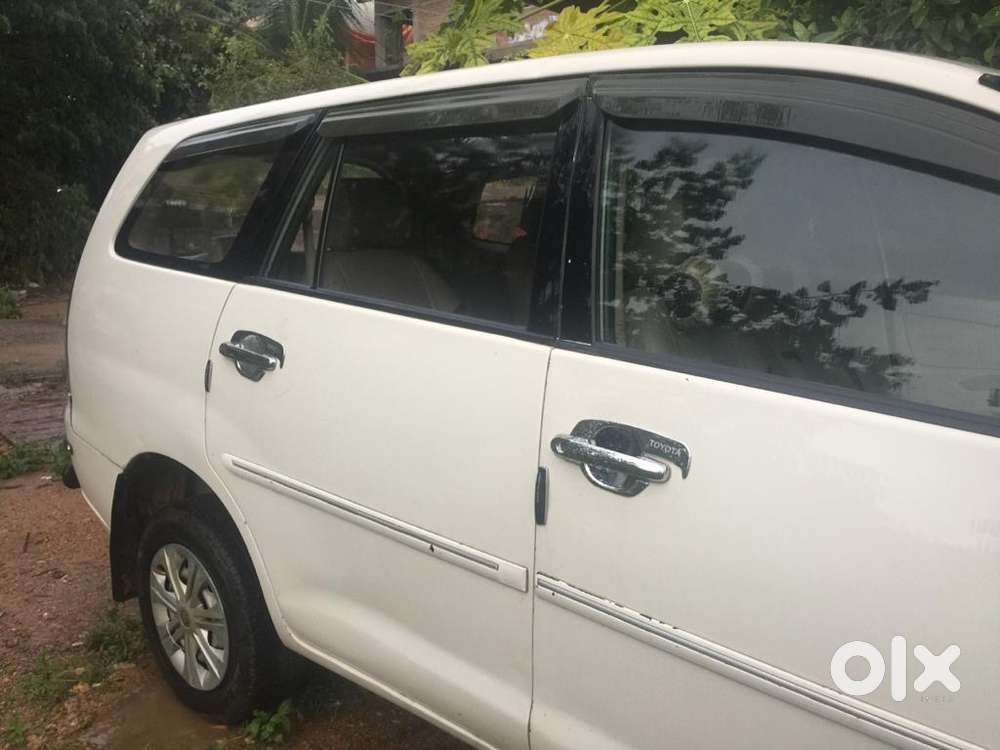 Toyota Innova 2007 Diesel 180000 Km Driven