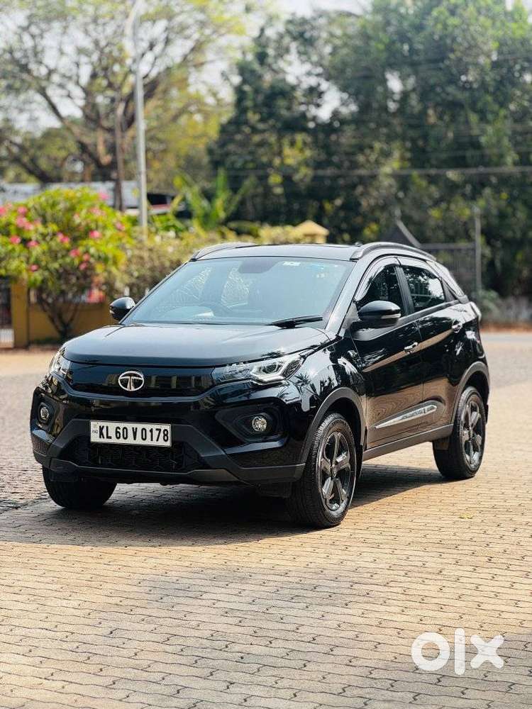 Tata Nexon 1.2 Revotron Xza Plus, 2023, Petrol