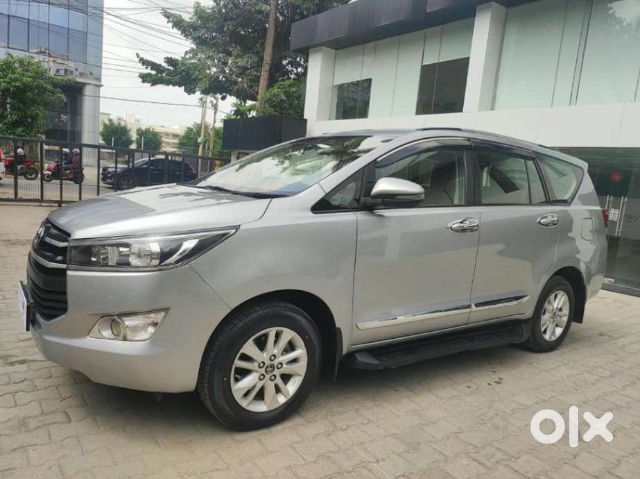 Toyota Innova Crysta 2.4 G Mt, 2017, Diesel