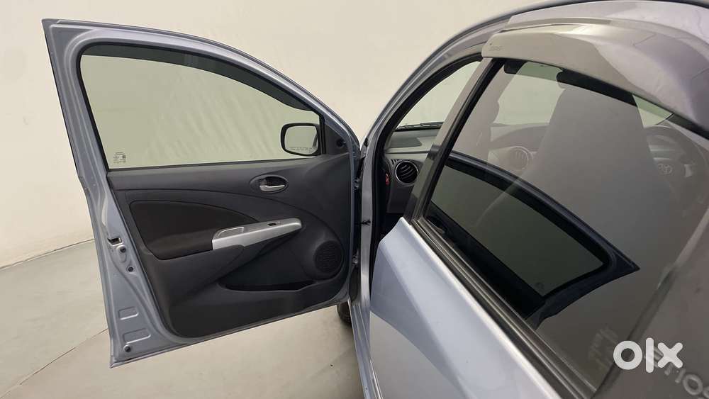 Toyota Etios 1.5 V, 2012, Petrol