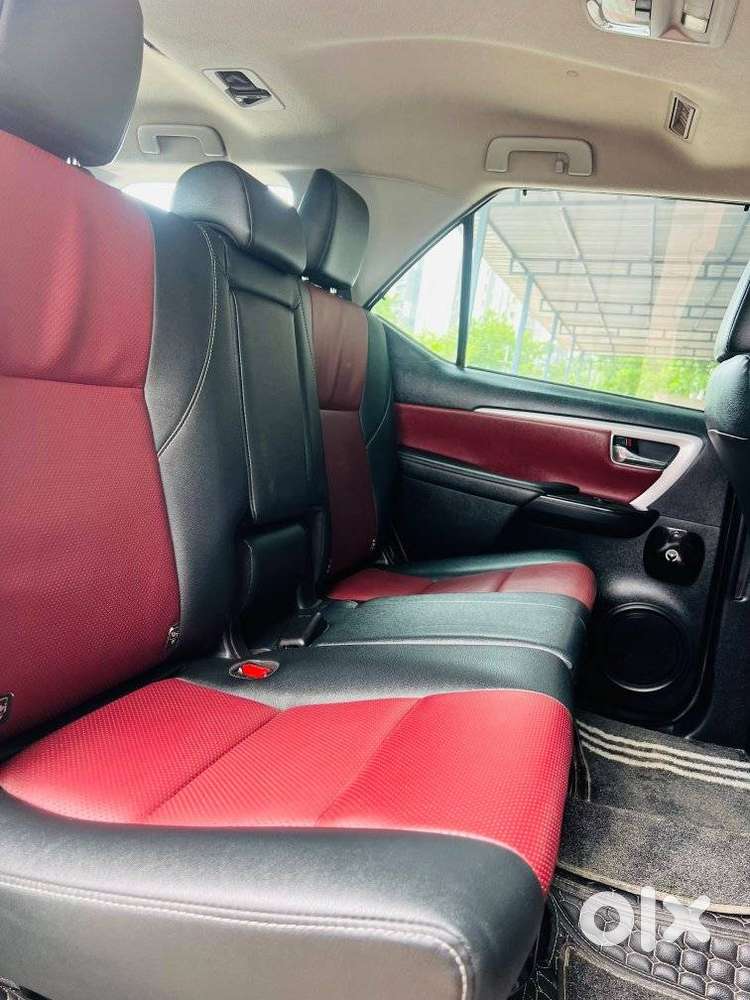 Toyota Fortuner Leader Edition (at), 2025, Diesel