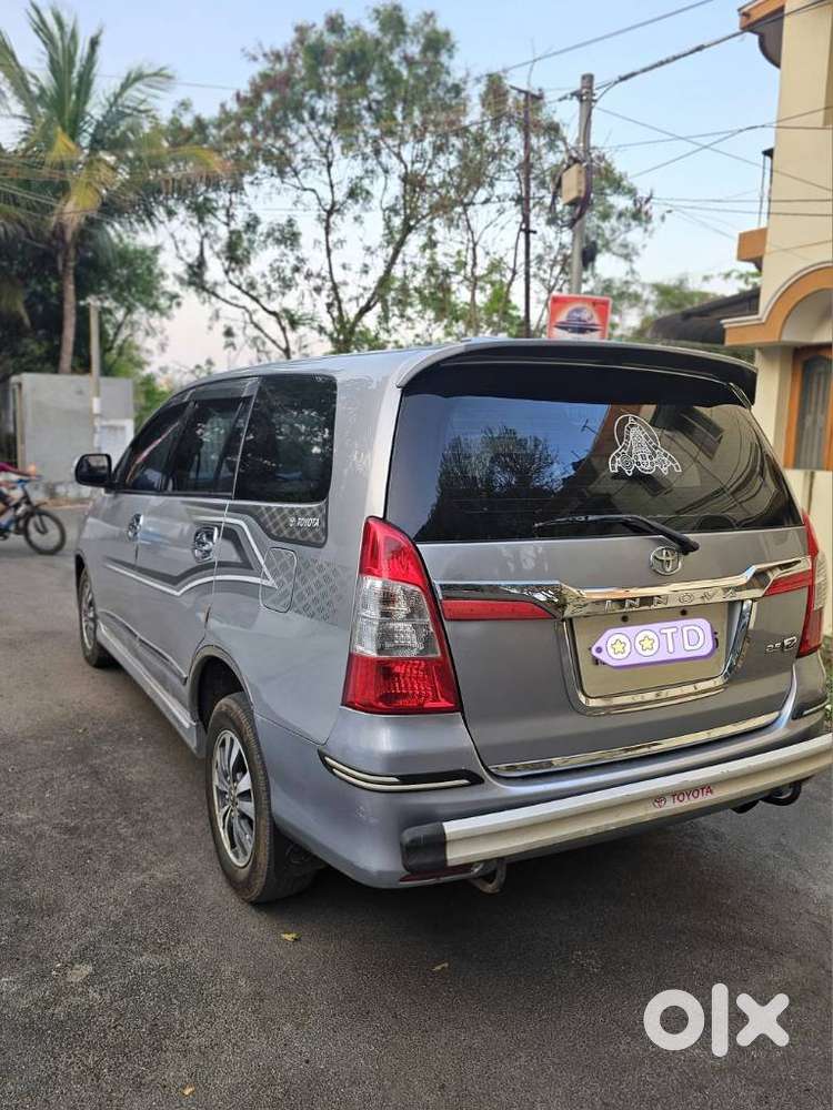 Toyota Innova 2.5 Zx 7 Str Bs-iv, 2014, Diesel
