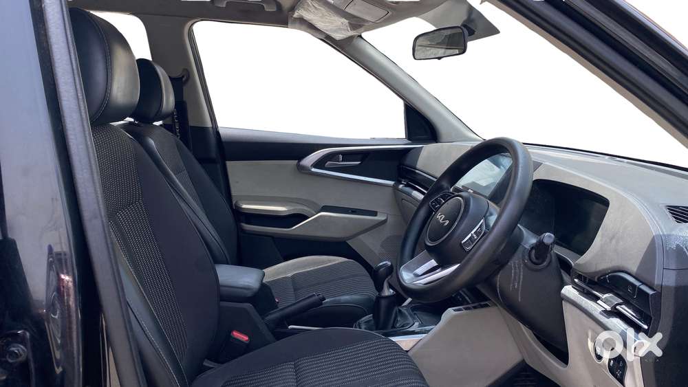 Kia Carens 1.5 Prestige Plus 7 Str Imt, 2022, Petrol