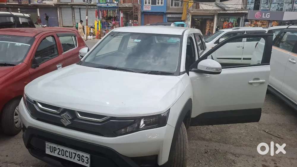 Maruti Brezza Lxi Hybrid 2025