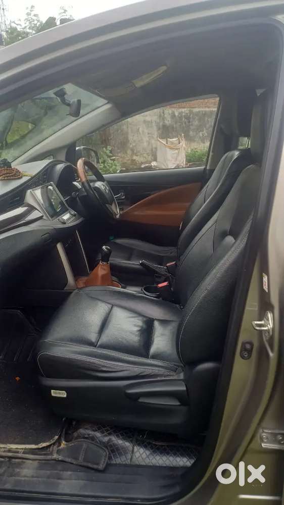 Toyota Innova Crysta 2018