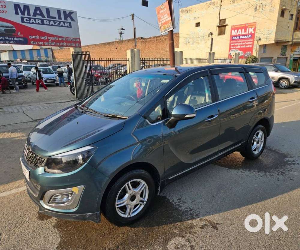 Mahindra Marazzo M6, 2018, Diesel