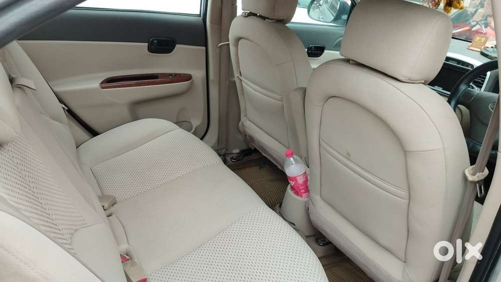 Hyundai Verna 2010 Model