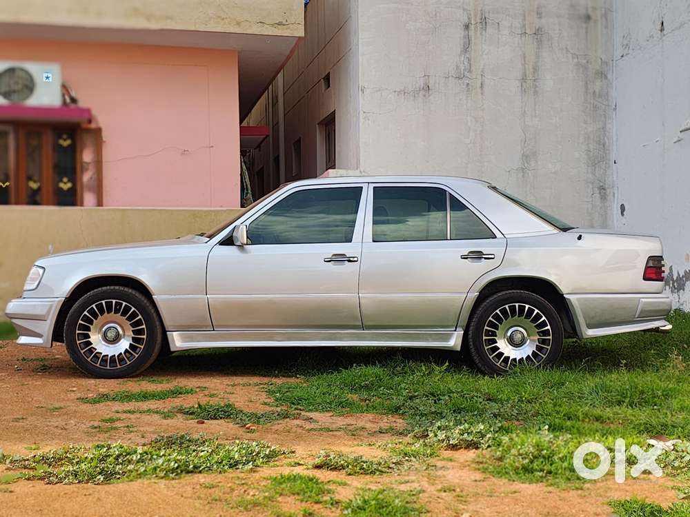 Fully Restored Mercedes-benz W124 E220 Petrol E Class