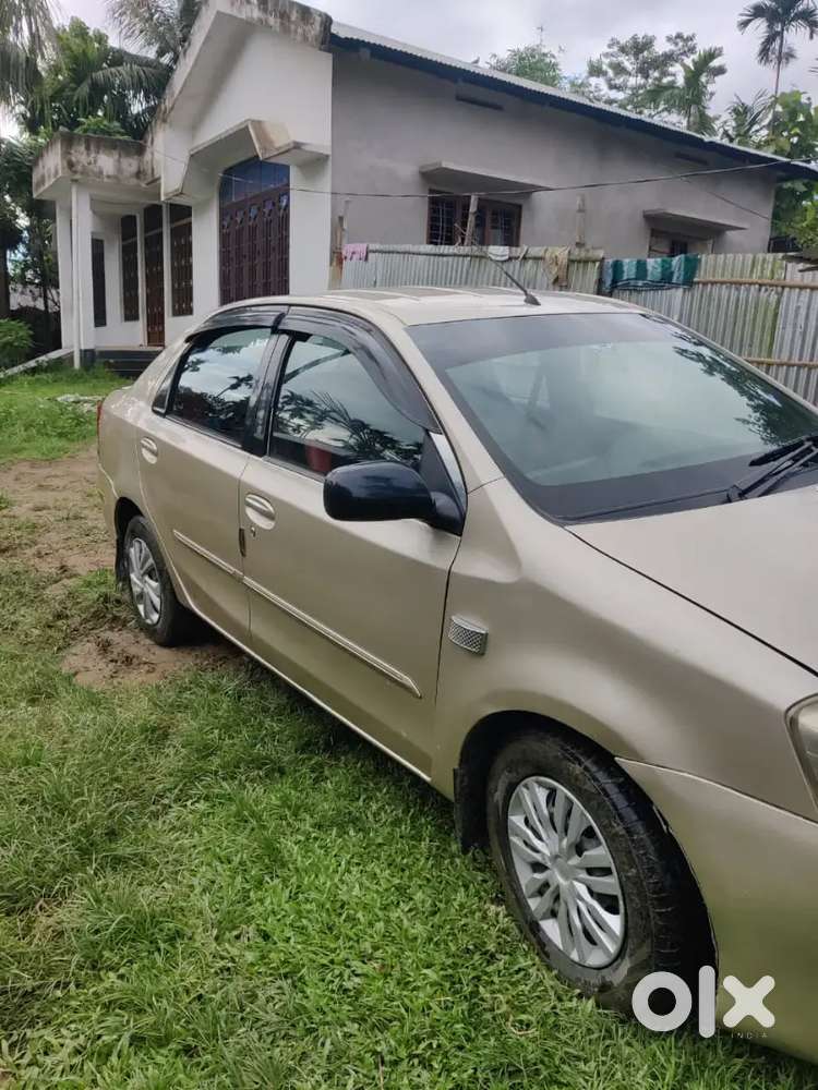 Toyota Etios Cross 2012