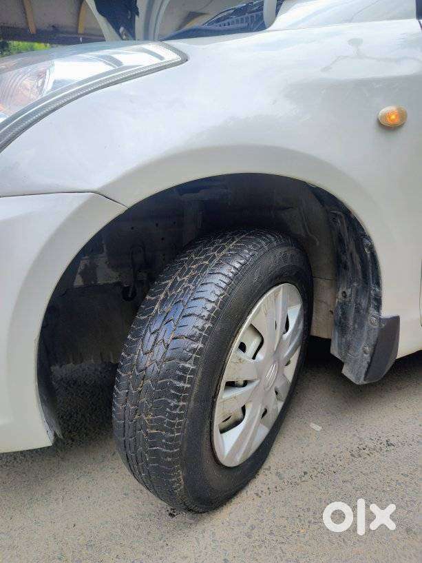 Maruti Suzuki Dzire 1.2 Lxi, 2015, Petrol