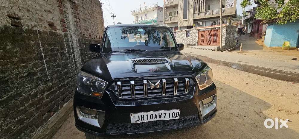 Mahindra Scorpio 2016