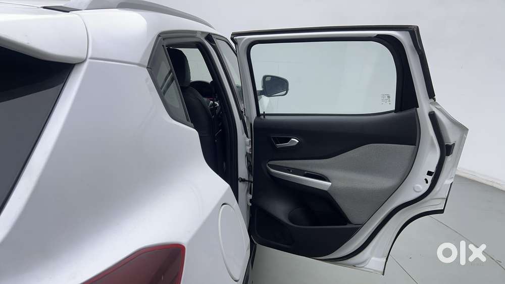 Nissan Magnite 1.0 Xv, 2021, Petrol