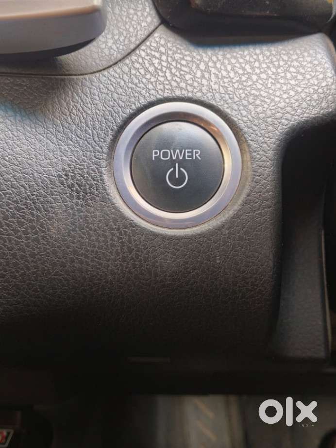 Toyota Camry Hybrid, 2025, Petrol