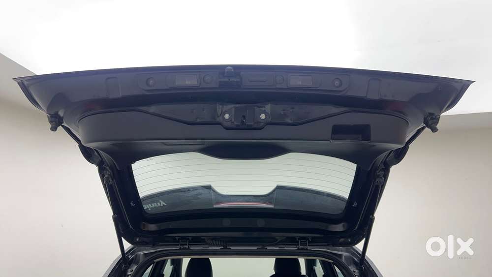 Nissan Magnite 1.0 Xv, 2022, Petrol