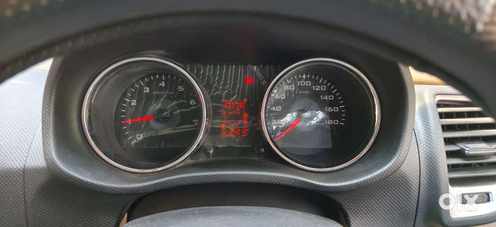 Mahindra Tuv 300 T10, 2019, Diesel