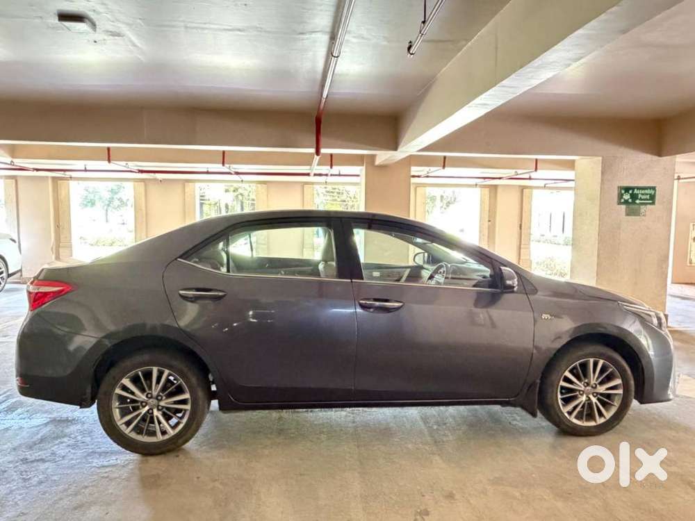 Toyota Corolla Altis 2015 Petrol