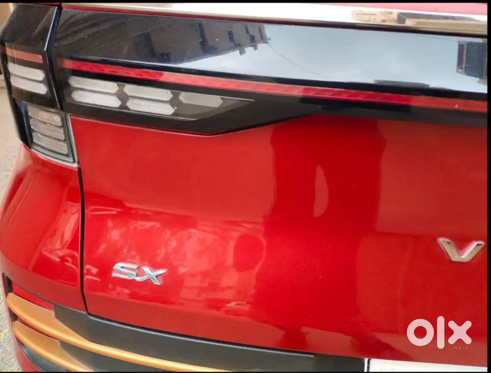 Hyundai Venue 2022 Petrol 61500 Km Driven