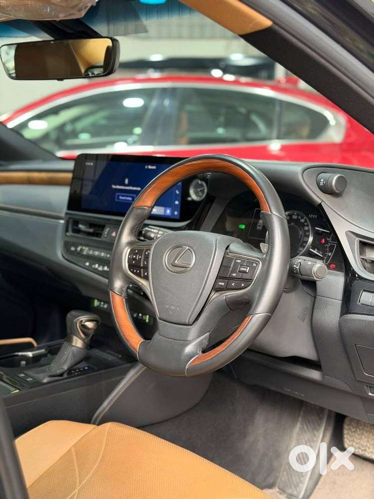 Lexus Es 300h Luxury, 2024, Petrol