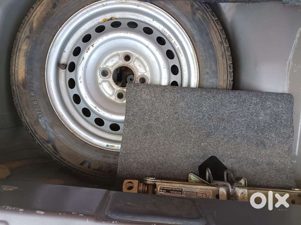 Honda Brio 2011-2013 V Mt, 2012, Petrol