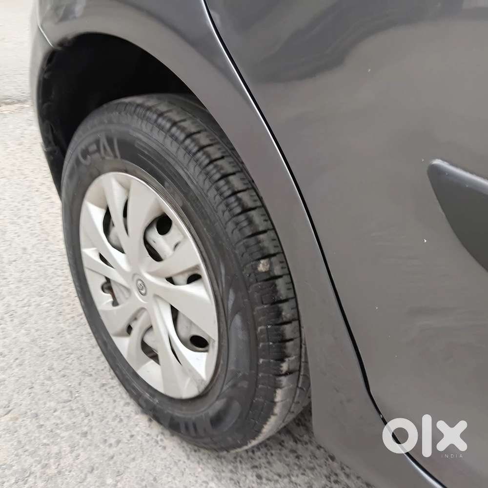 Maruti Suzuki Swift Lxi Optional-o, 2015, Petrol