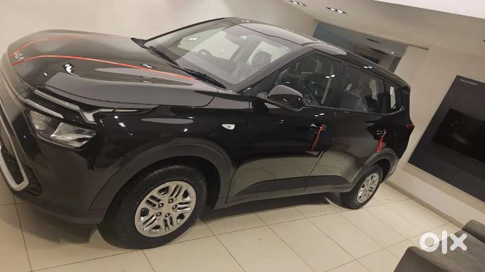 Kia Carens 2024 Petrol 10 Km Driven Or Car Showroom Sa Deliver Hogi