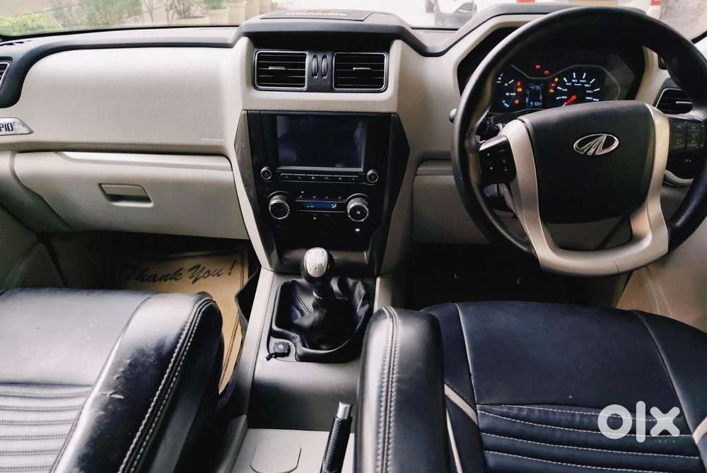 Mahindra Scorpio S10, 2017