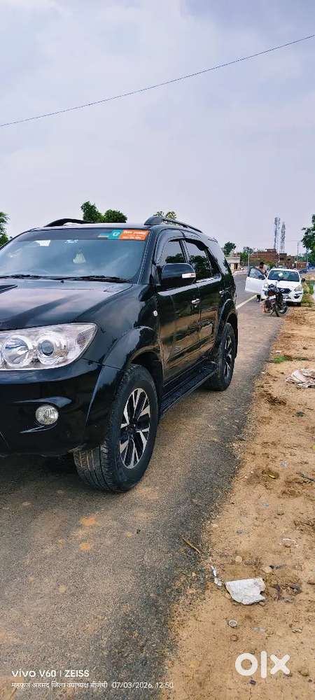 Toyota Fortuner  2010 Diesel 170000 Km Driven