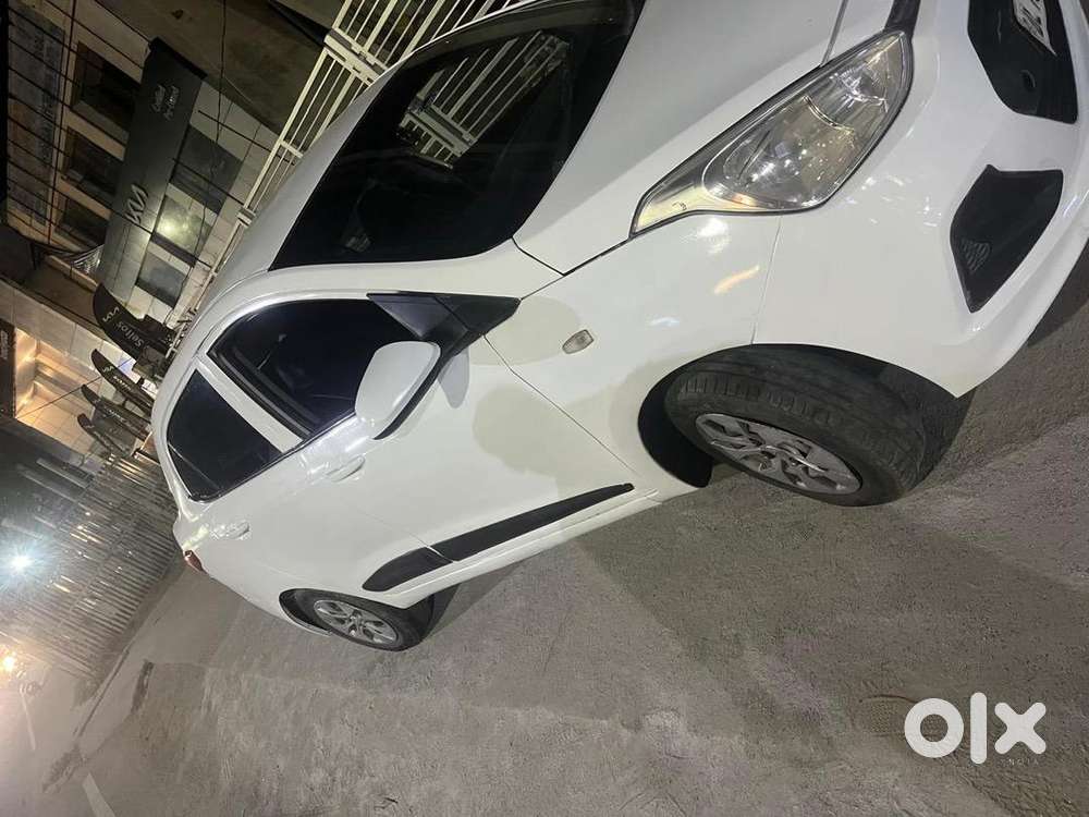Hyundai Xcent 2017 Petrol + Cng 65000km Running