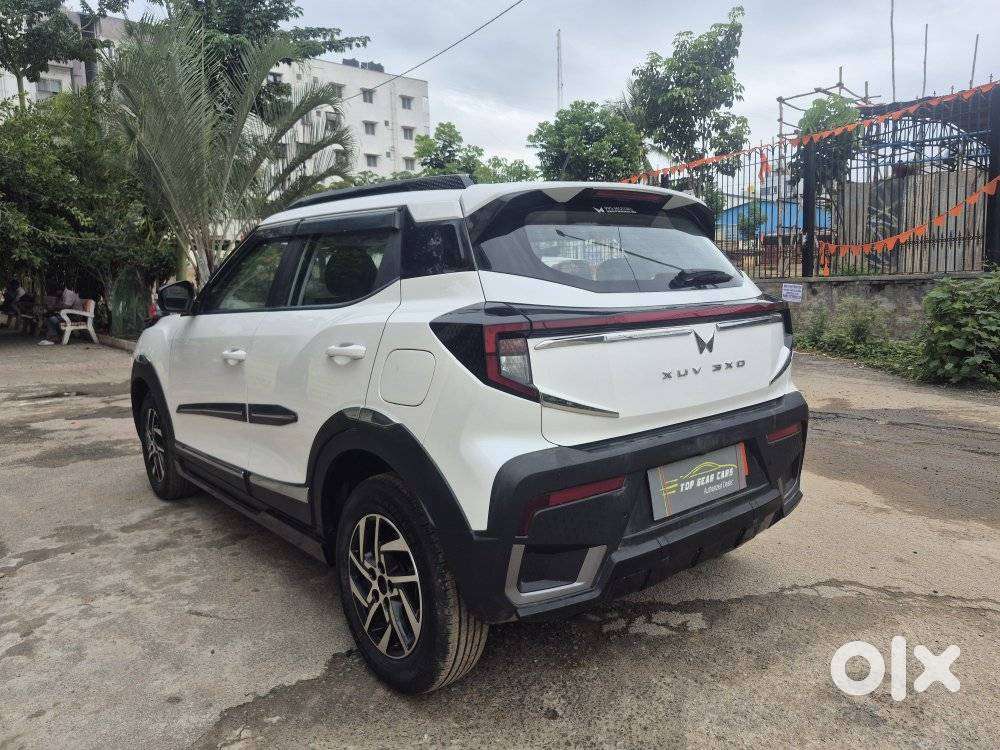 Mahindra Xuv 3xo Ax5 Pm Mt, 2024, Petrol