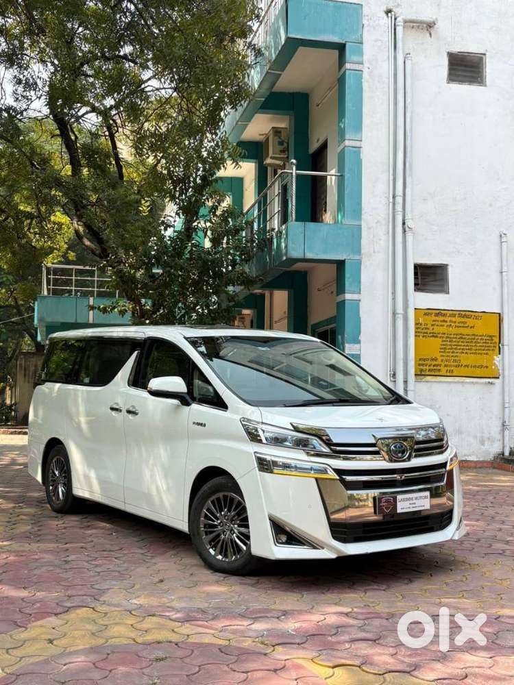Toyota Vellfire 2.5 Hybrid, 2022, Petrol