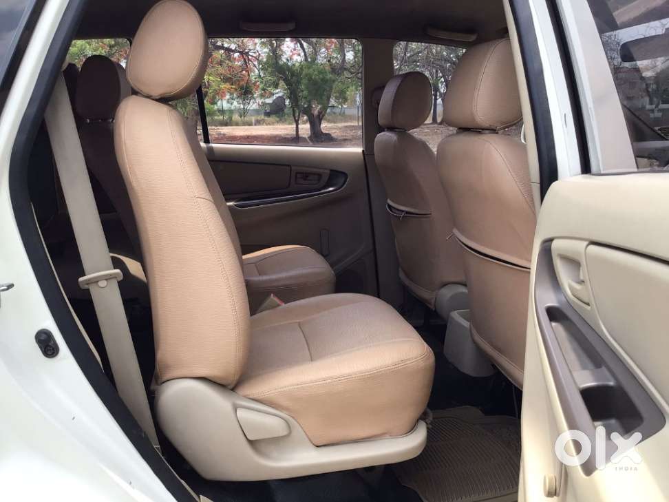 Toyota Innova 2004-2011 2.5 E Diesel Ps 7-seater, 2007, Diesel