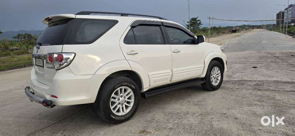 Toyota Fortuner 4x2 Manual, 2015, Diesel