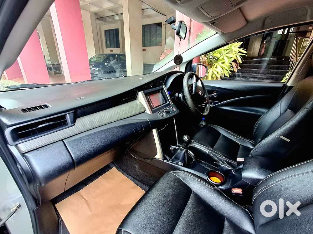 Toyota Innova Crysta 2017 G4,  8 Str, Well Maintained.